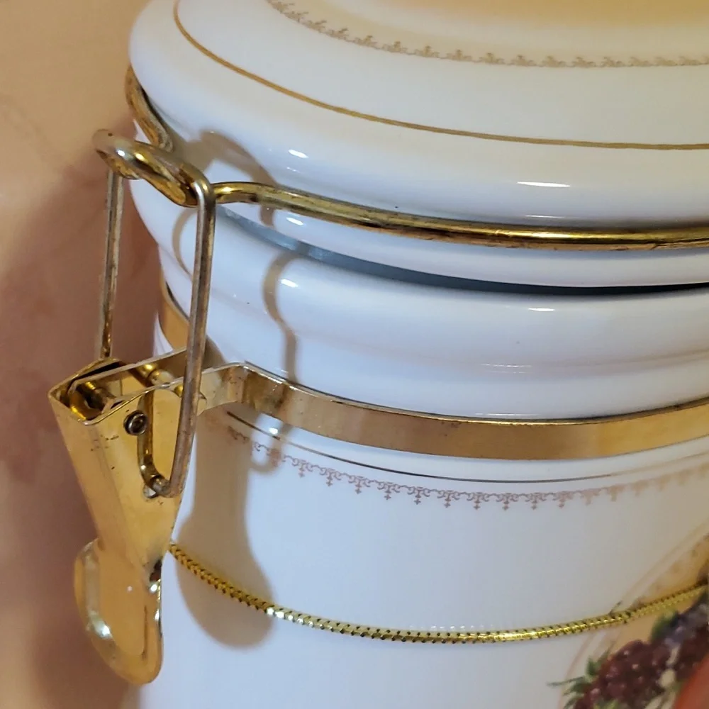 Knott's Berry Farm Jar